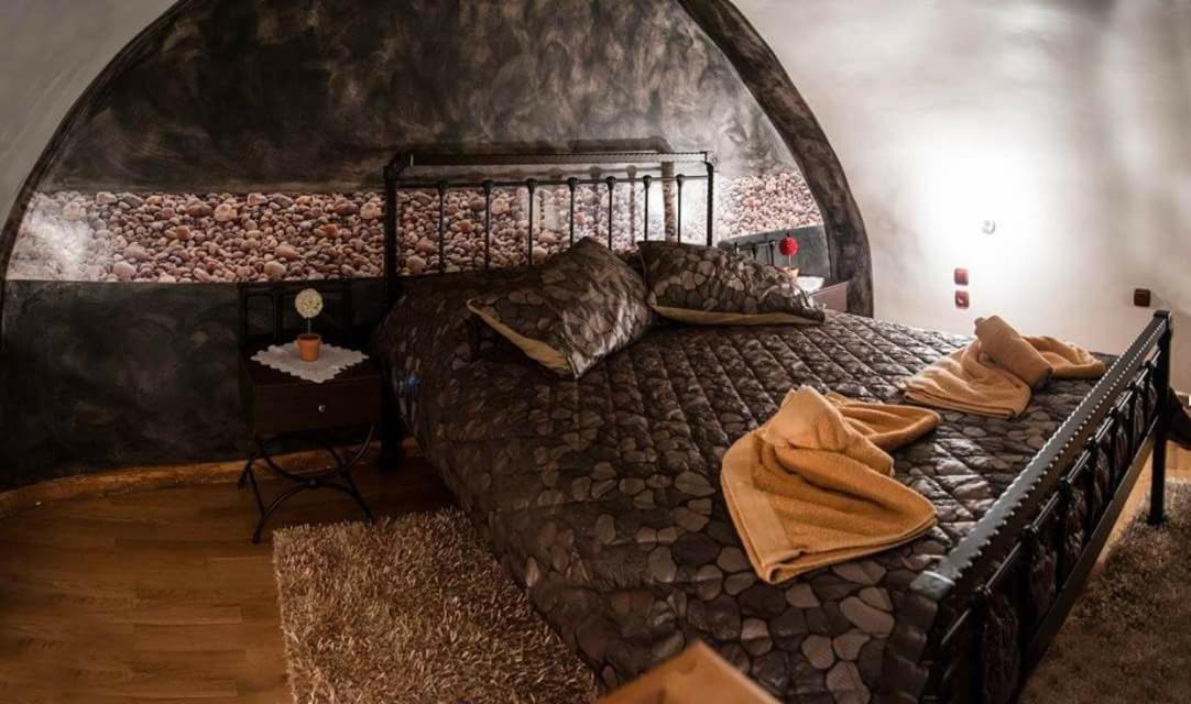 Despotikon Dimitsana Guest House - Ξενώνας Δεσποτικόν Αντωνόπουλου ภายนอก รูปภาพ